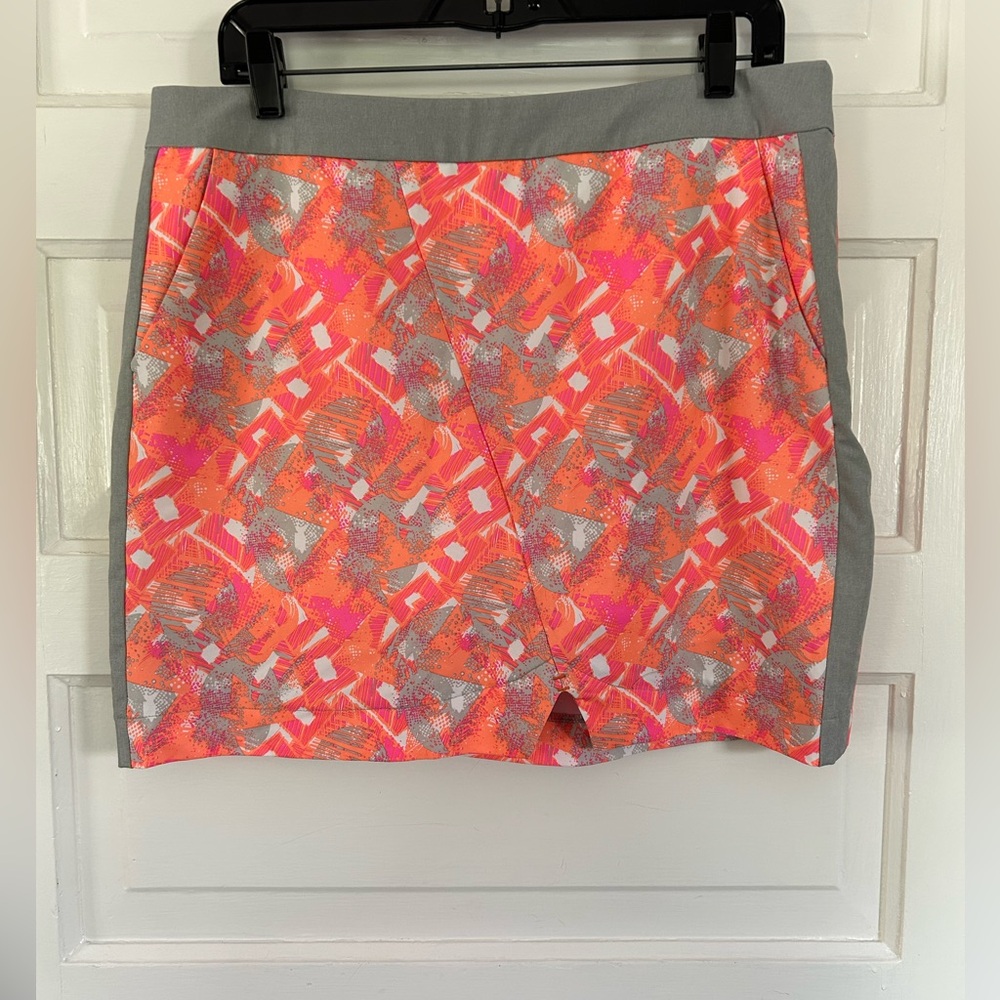Sunice Women’s Athletic Skort for Golf, Tennis or Casual Wear. Size 10